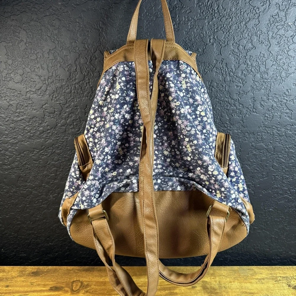 Mudd Floral Print Canvas Faux Leather‎ Trim Drawstring Backpack Womens Medium